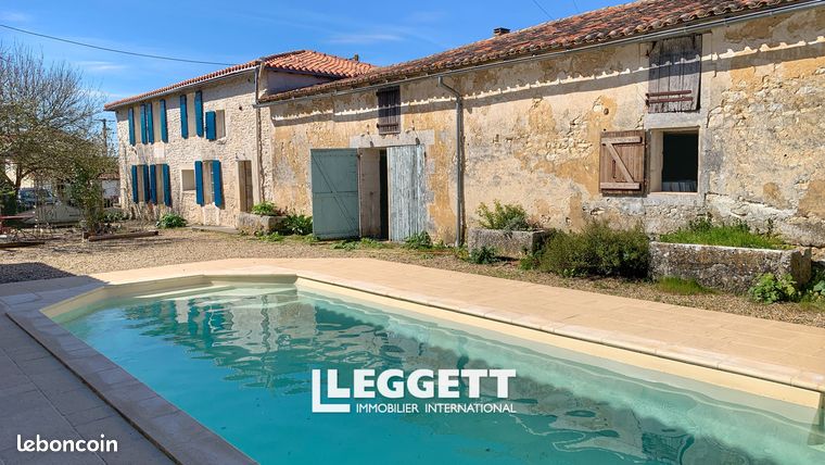 Maison 10 pièces 217 m²