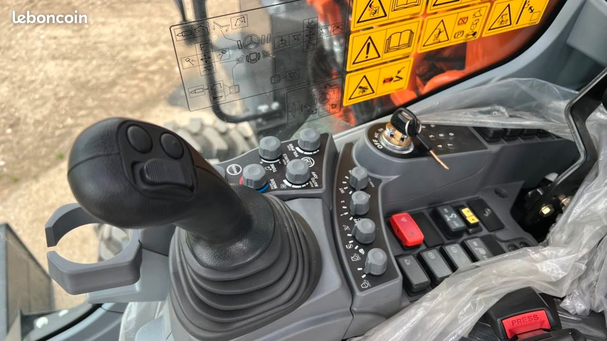 Hitachi ZX175W-7 MH (image 7)