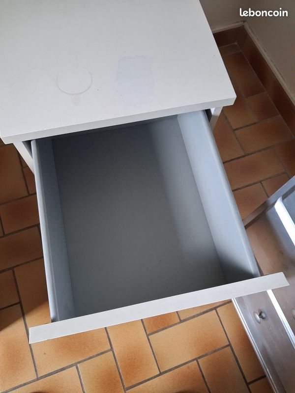 Chevet ou tiroir de bureau (image 1)