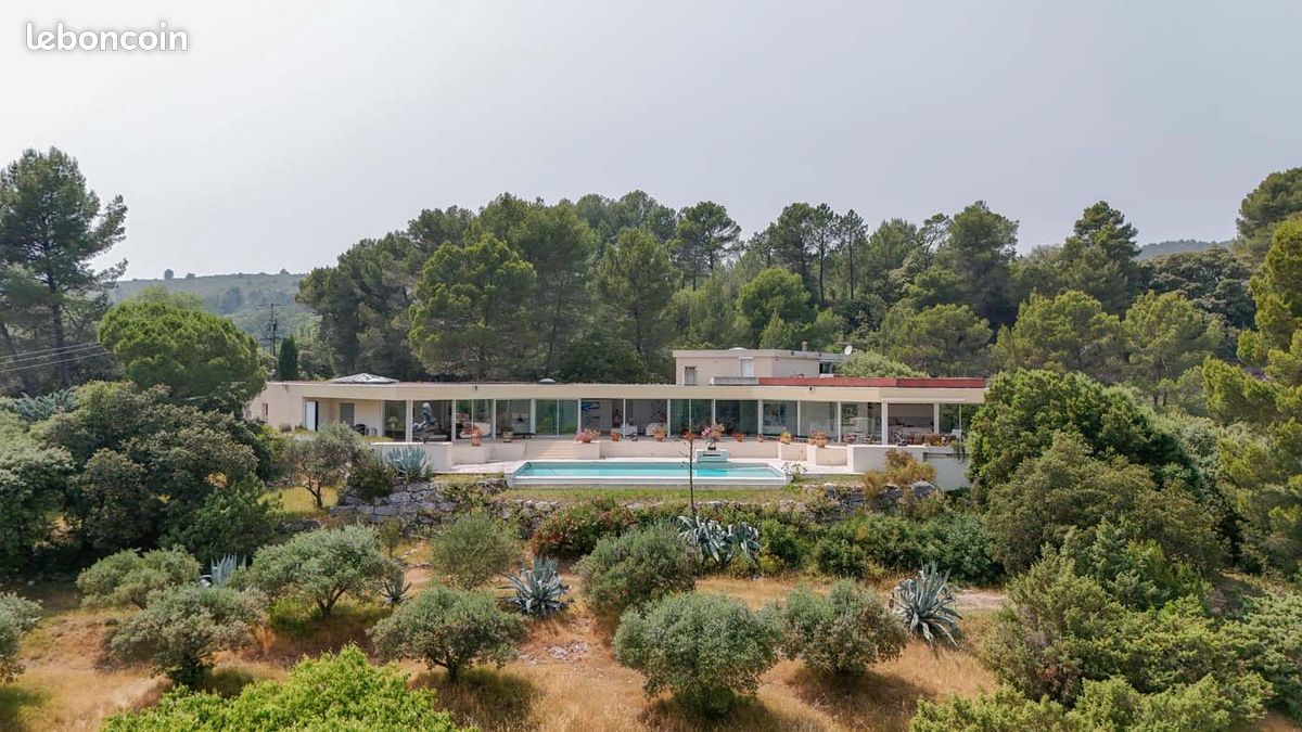 Maison 10 pièces 610 m² · à Salernes · 610 m² · 2 950 000 €