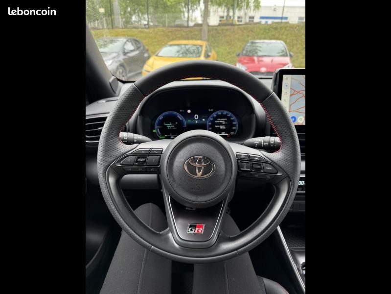 Toyota Yaris 130h GR Sport 5p MC24 (image 15)