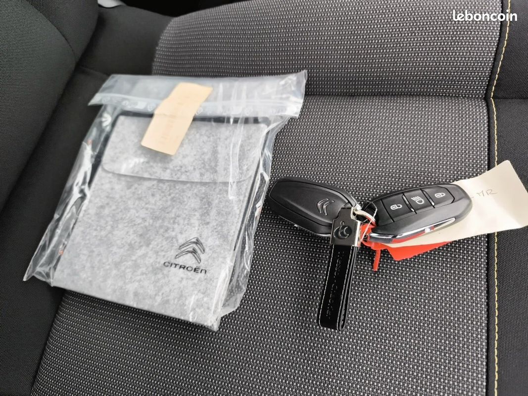 CITROEN C3 PureTech 110 S&S EAT6 Shine (image 28)