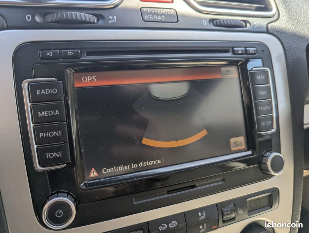 VOLKSWAGEN EOS 2.0 16S TDI 140 CR FAP Carat Toit Ouvrant/ Sièges Chauffant (image 22)