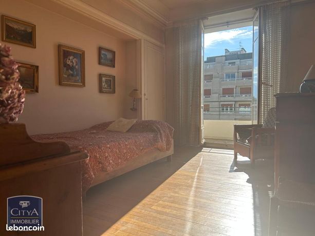 Appartement 2 pièces 61 m² — 18