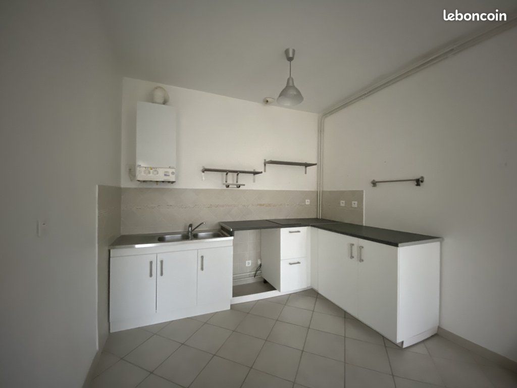 Appartement 3 pièces 59 m² · à Saint-Anthème · 59 m² · 458 €/mois