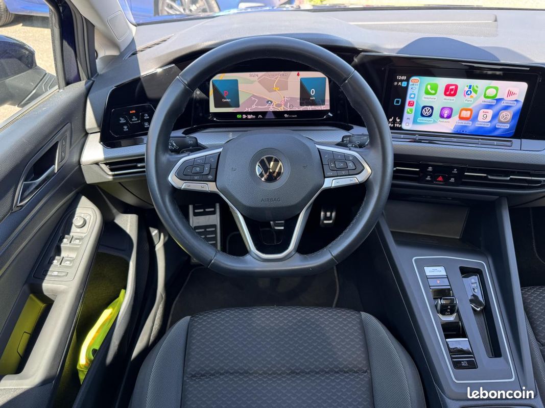 VOLKSWAGEN GOLF 8 VIII 2.0 TDI 116ch DSG 7 Active Pano Matrix Navi CarPlay Acc Siege Chauffant (image 30)