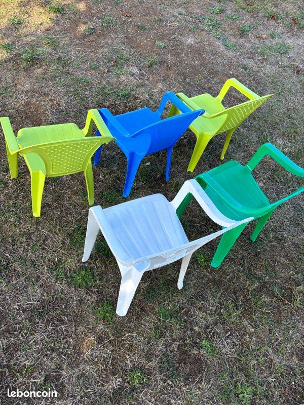 Lot 5 chaises enfant (image 3)