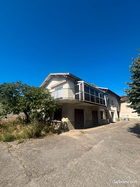 Maison 4 pièces 90 m² · à Genay · 90 m² · 325 000 €