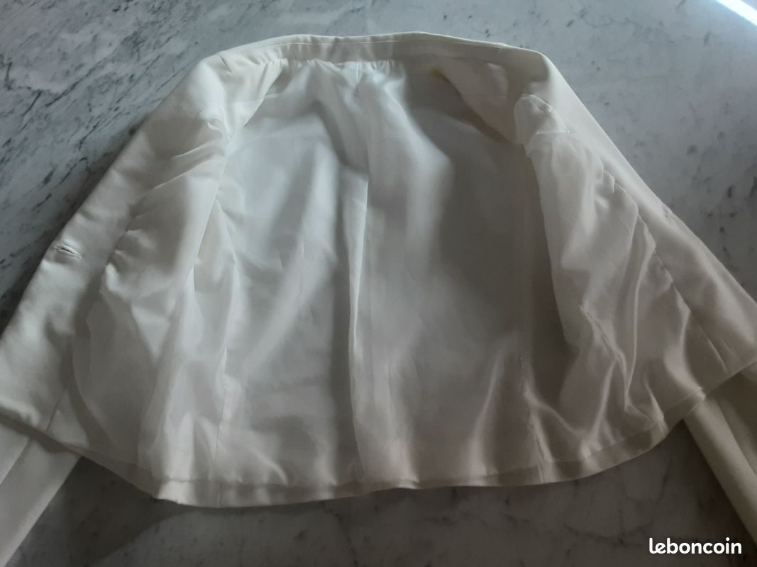 Robe et veste blanche (image 10)