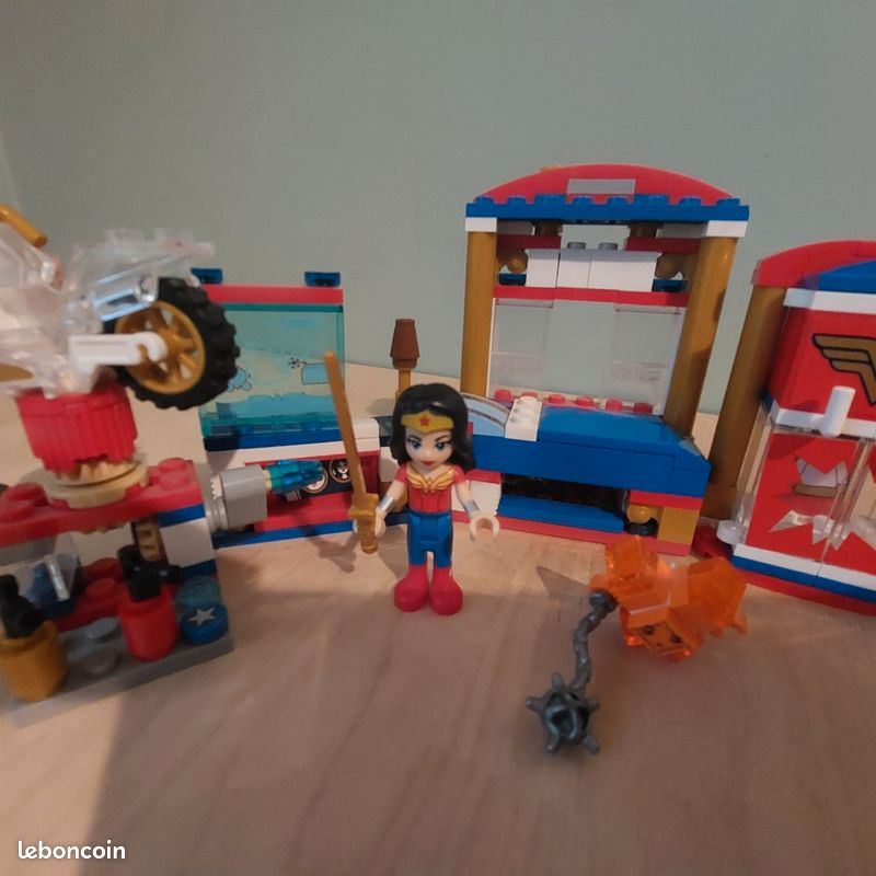 Lego - La chambre de Wonder Woman - 41235

La chambre de Wonder Woman™
7-12 | #41235 | (image 3)