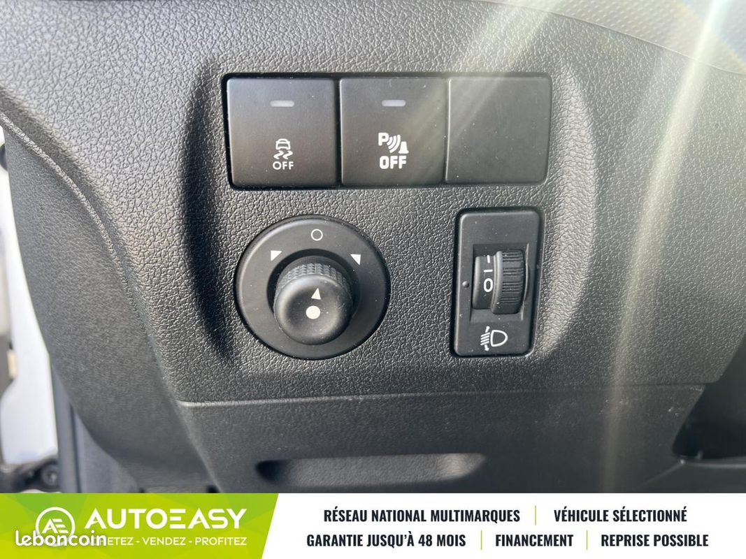 Citroën Berlingo II 1.6 BlueHDi 75ch CLUB / Climatisation / isotherme / Garantie 6 mois (image 17)
