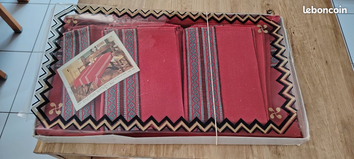 Nappe et serviette basque (image 1)