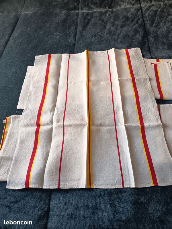 Lot de 12 torchons anciens NEUFS