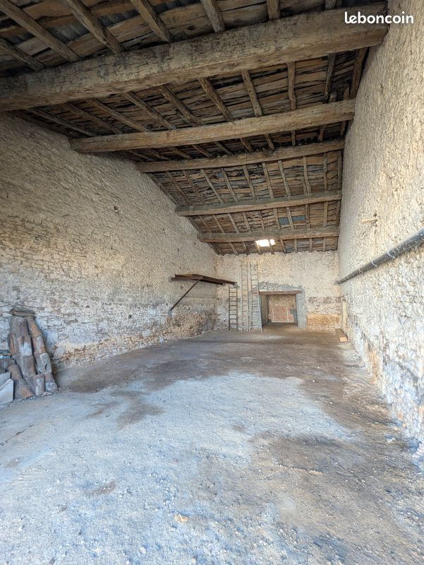 Maison 3 pièces 130 m² · à Poitiers · 130 m² · 56 000 €