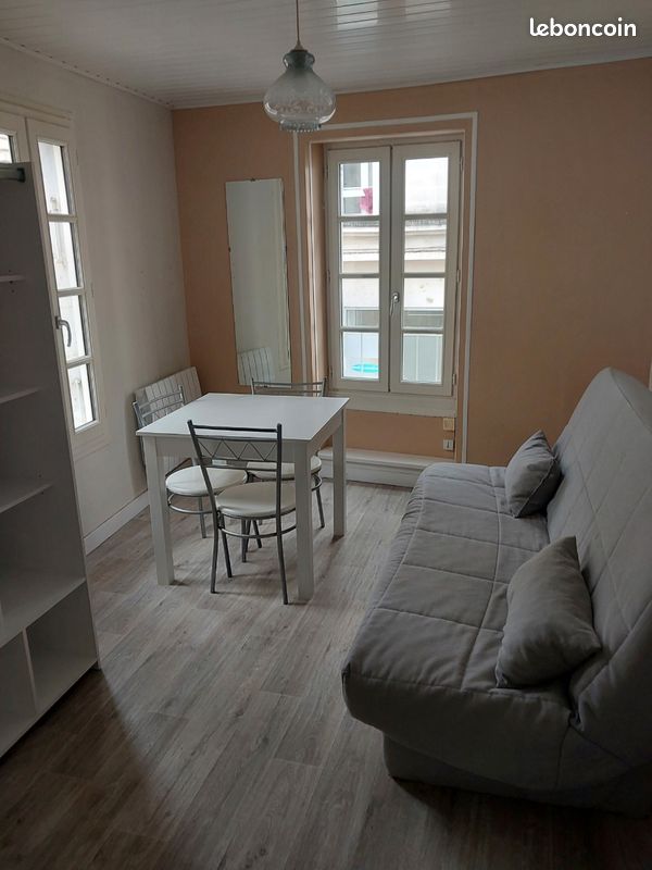 Studio meublé centre ville Barbezieux (image 1)