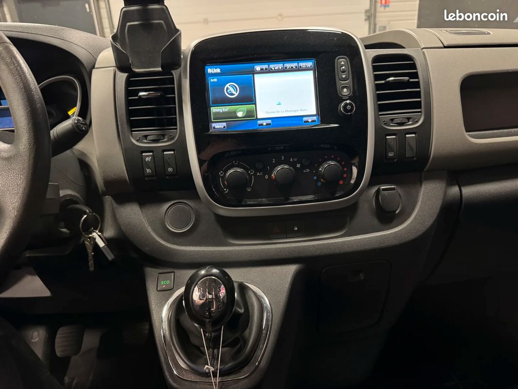 Renault TRAFIC 6 PLACES 140CH + Moteur à Chaine + Entretien OK (image 23)