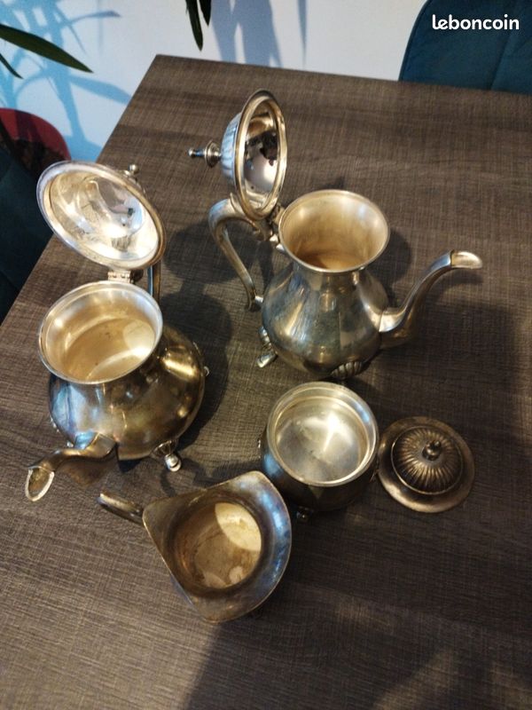 ensemble theiere,sucrier et pot a lait metal argente england alpacca