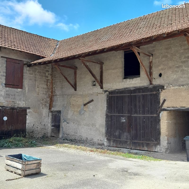 Maison 1 pièce 190 m² · aux Abrets en Dauphiné · 190 m² · 130 000 €