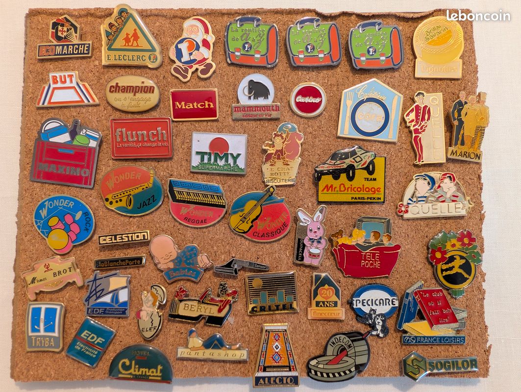 Lot de 47 pin’s vintage années 80/90 — Commerces et enseignes (image 1)