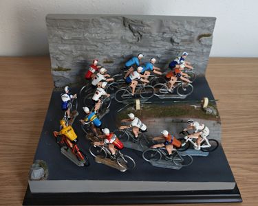 VÉHICULE PUBLICITAIRE TOUR de france 1/43 HACHETTE EUR 15,00 - FR