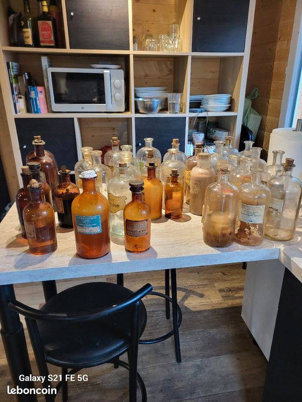 Bouteilles anciennes de pharmacie s (image 3)