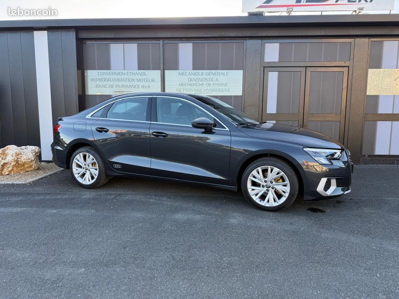 Audi A3 BERLINE 35 TFSI 150CH MILD HYBRID DESIGN LUXE S TRONIC 7 (image 12)