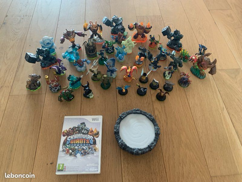 Lot Skylanders – Figurines + Plateau + 3 Jeux Wii (dont Wii Party), Très Bon état