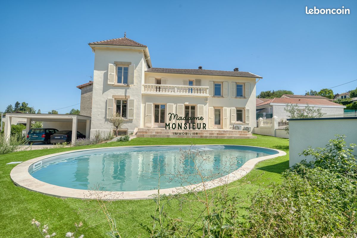 Maison 6 pièces 146 m² · à Bourgoin-Jallieu · 146 m² · 495 000 €
