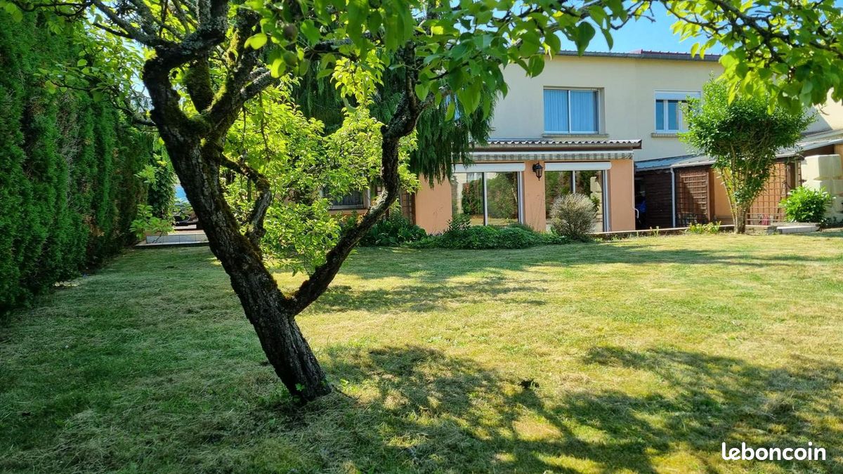 Maison 6 pièces 165 m² · à Étain · 165 m² · 149 000 €
