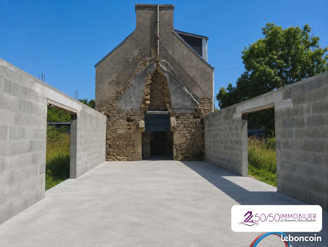 Maison 5 pièces 180 m² · à Kerlouan · 180 m² · 150 000 €