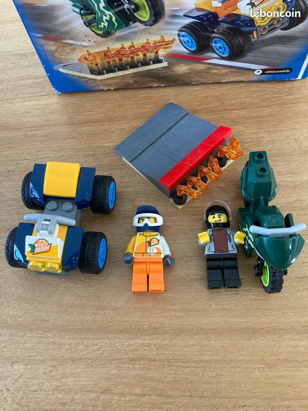 Lego City Stunt Team Lego 60255 Amazon Lego City 60255 Stunt Team