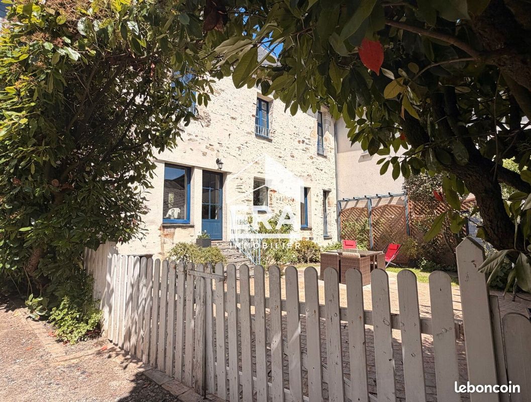 Maison 8 pièces 160 m² · à Vitré · 160 m² · 436 800 €