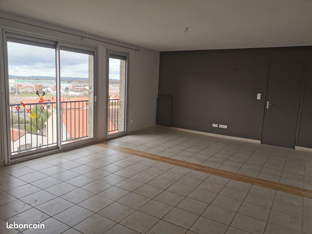 Appartement 4 pièces 98 m² · à Montauban · 98 m² · 870 €