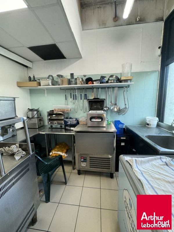 Local commercial 150 m² ANGLET (image 2)