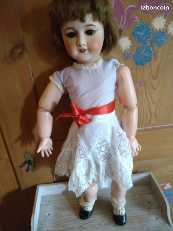 Poupée Ancienne Tête Porcelaine Avec ses Vêtements Antique French Doll