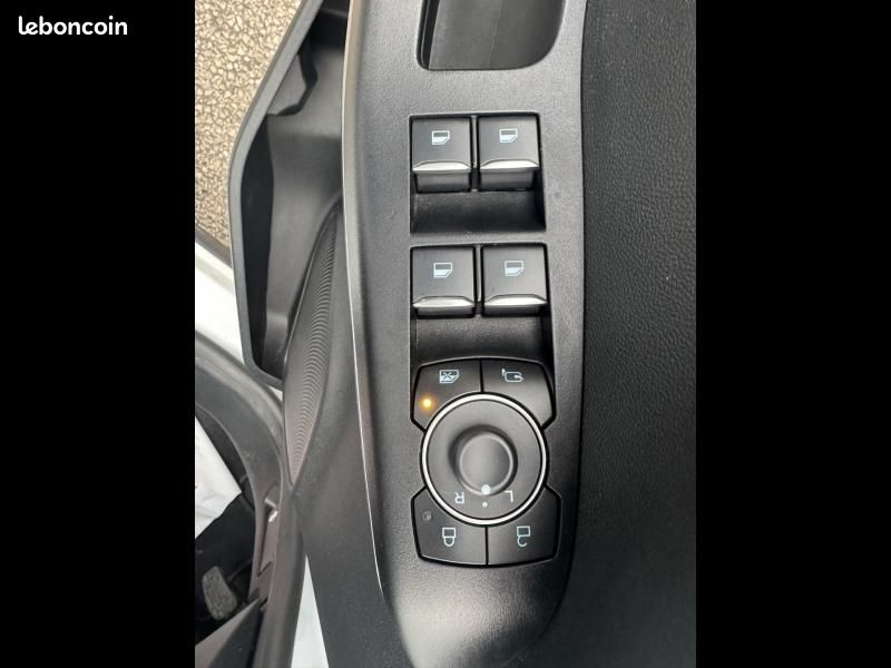 Ford Puma 1.0 Flexifuel 125ch S&S mHEV Titanium (image 20)