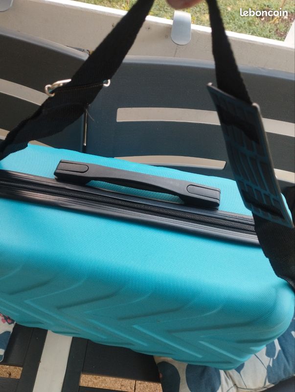 Vends valise bleue (image 11)