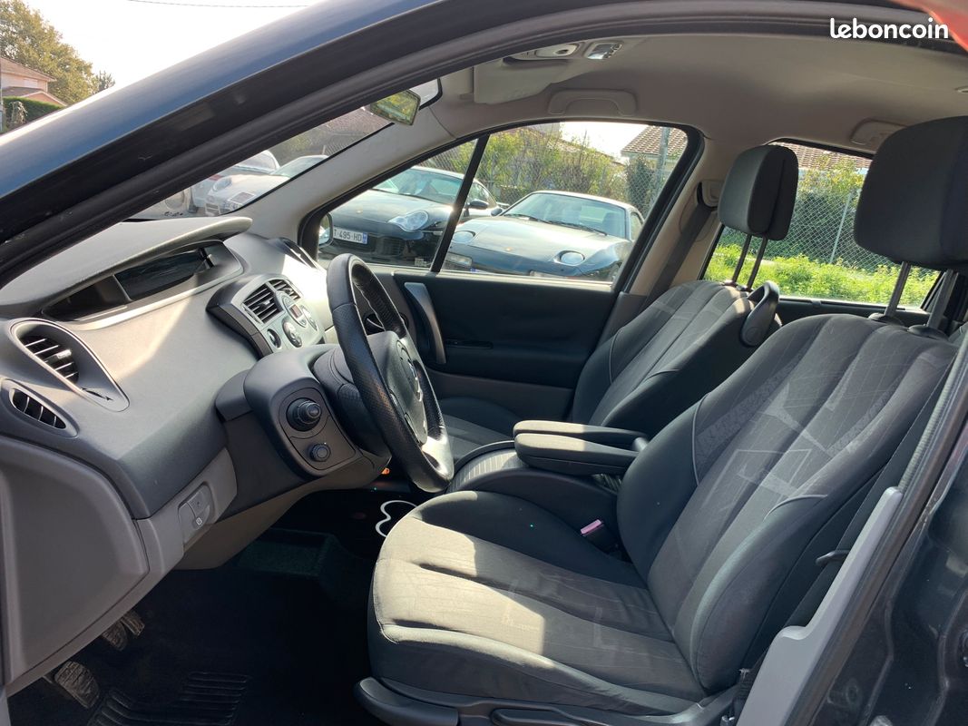 Renault scenic 1.5 dci 105 bt6 confort dynamique état rare (image 8)