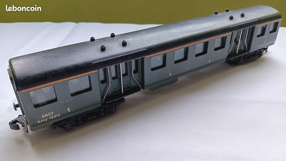 Voiture Voyageurs 2ème Classe SNCF Bmy 12514 - Modèle Réduit Hornby Meccano HO, échelle 1/87, Occasion