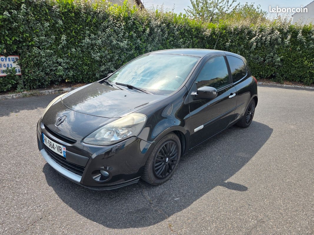 RENAULT CLIO 3 TomTom - 1.2 TCe 100ch – KIT DISTRIBUTION NEUF (image 1)