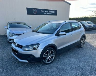 Volkswagen POLO CROSS TDi 90 Voitures