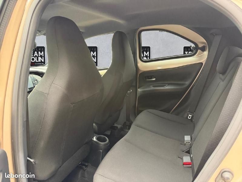 Toyota Aygo X 1.0 VVT-i 72ch Design S-CVT MY23 (image 12)