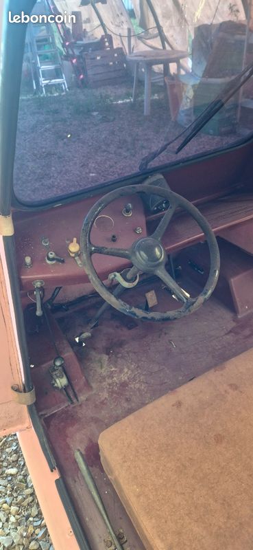 Voiturette sans permis ACOMA Supercomtesse, 50cc, à restaurer ou pour pour pièces (image 2)