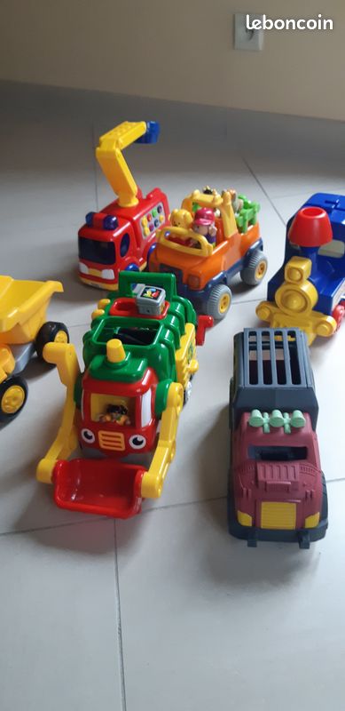 33 euros le lot de jouets (image 1)