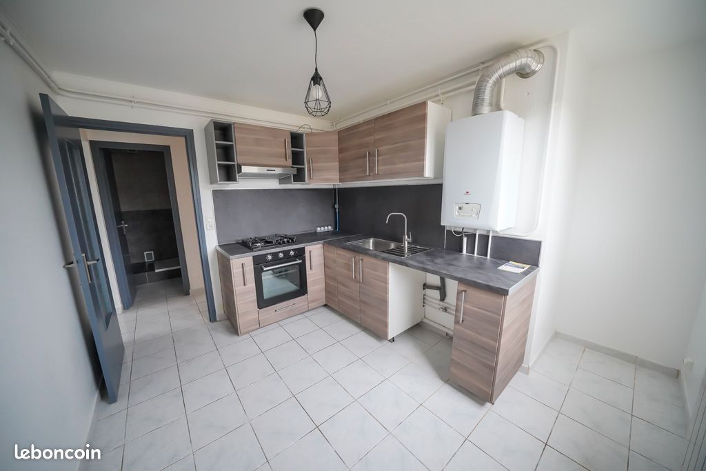 Appartement 2 pièces 48 m² · à Le Pont-de-Claix · 48 m² · 676 €/mois