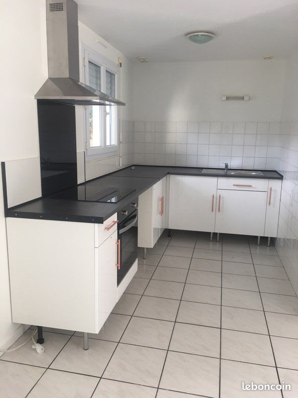 Maison 3 pièces 60 m² · à Neuville-de-Poitou · 60 m² · 613 €/mois