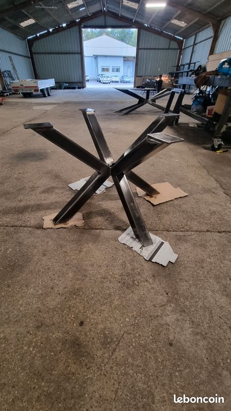 Pieds de tables en acier pour tous les goûts (image 6)