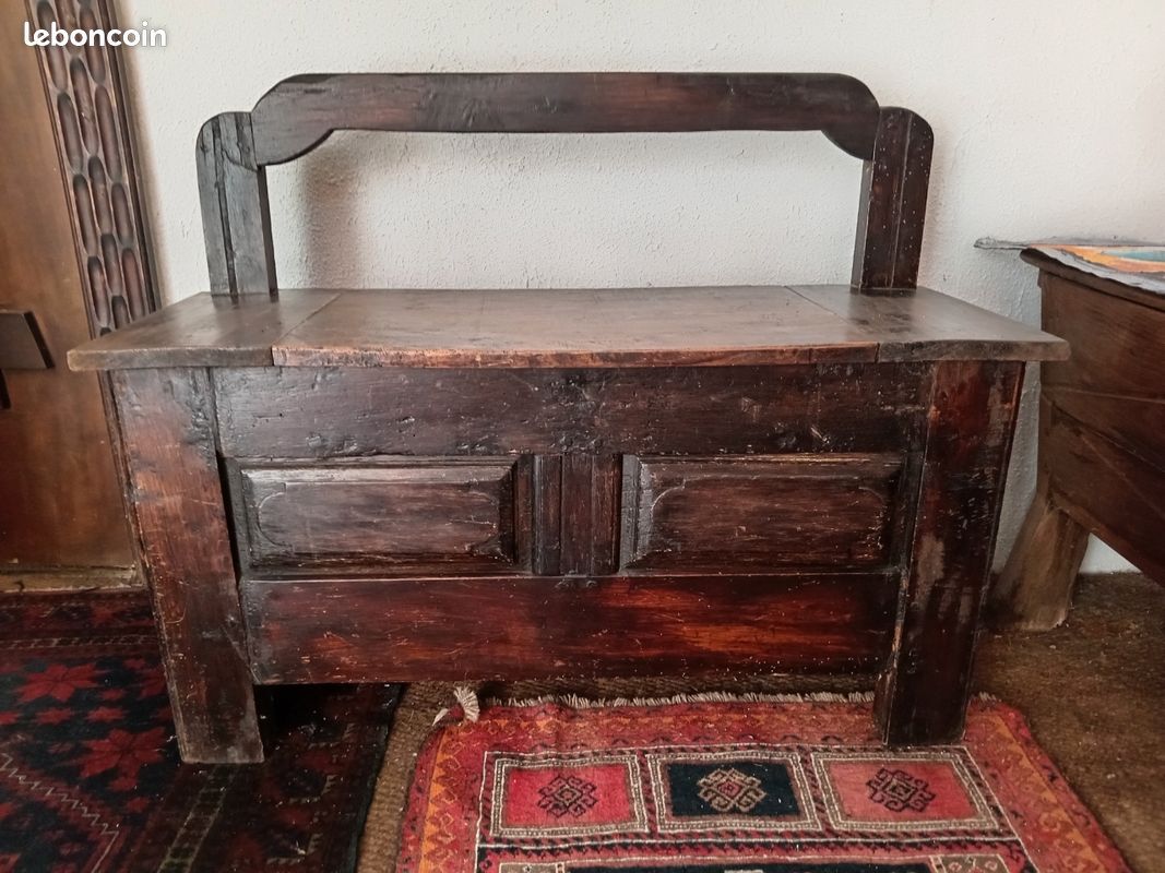 Banc-coffre ancien en bois massif – 111 cm (image 4)