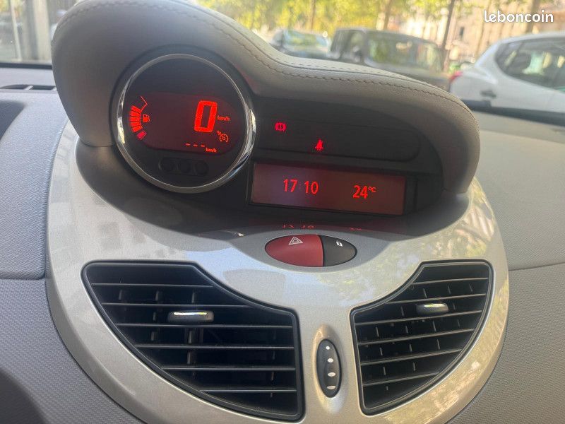 Renault TWINGO II 1.2 LEV 16V 75CH INITIALE ECO² TOIT OUVRANT PANORAMIQUE (image 6)