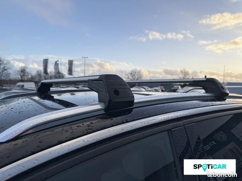 Peugeot 3008 HYBRID4 300ch GT e-EAT8 4X4 + TOIT OUVRANT + ATTELAGE + HAYON MAIN LIBRE (image 13)